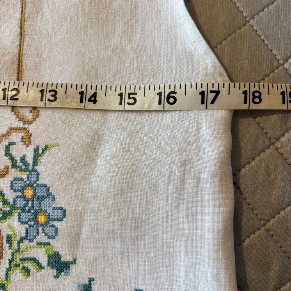 Vintage Floral Cross Stitch Embroidered Wht Linen Vest  Handmade Upcycled  Sz S - Picture 9 of 14